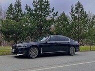     BMW 7 series (Long)  8  
